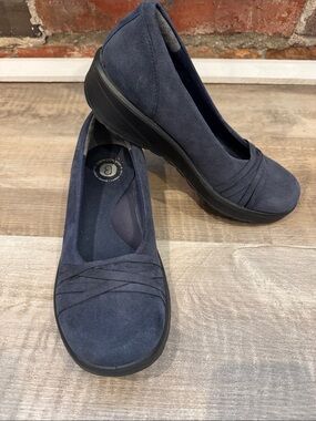 BZees LifeStride Goody Navy Slip-On Ballet Flats Machine Washable Wide Width